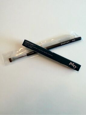 Pley Beauty Liquid Asset Foolproof Liquid Eyeliner & Morphe Angled Liner Brush